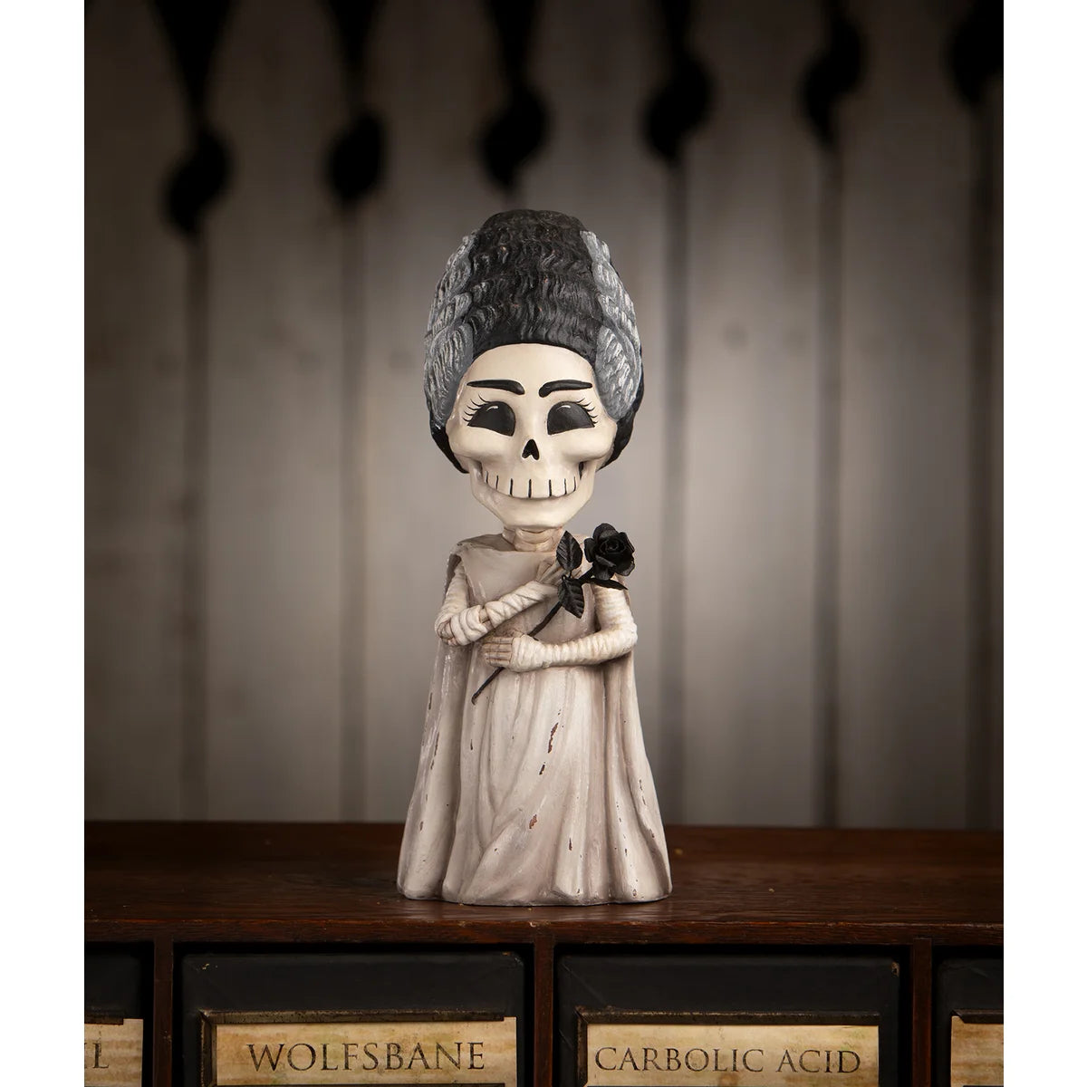 Shelley Skelly – Gothic Bride Skeleton Figurine by Bethany Lowe