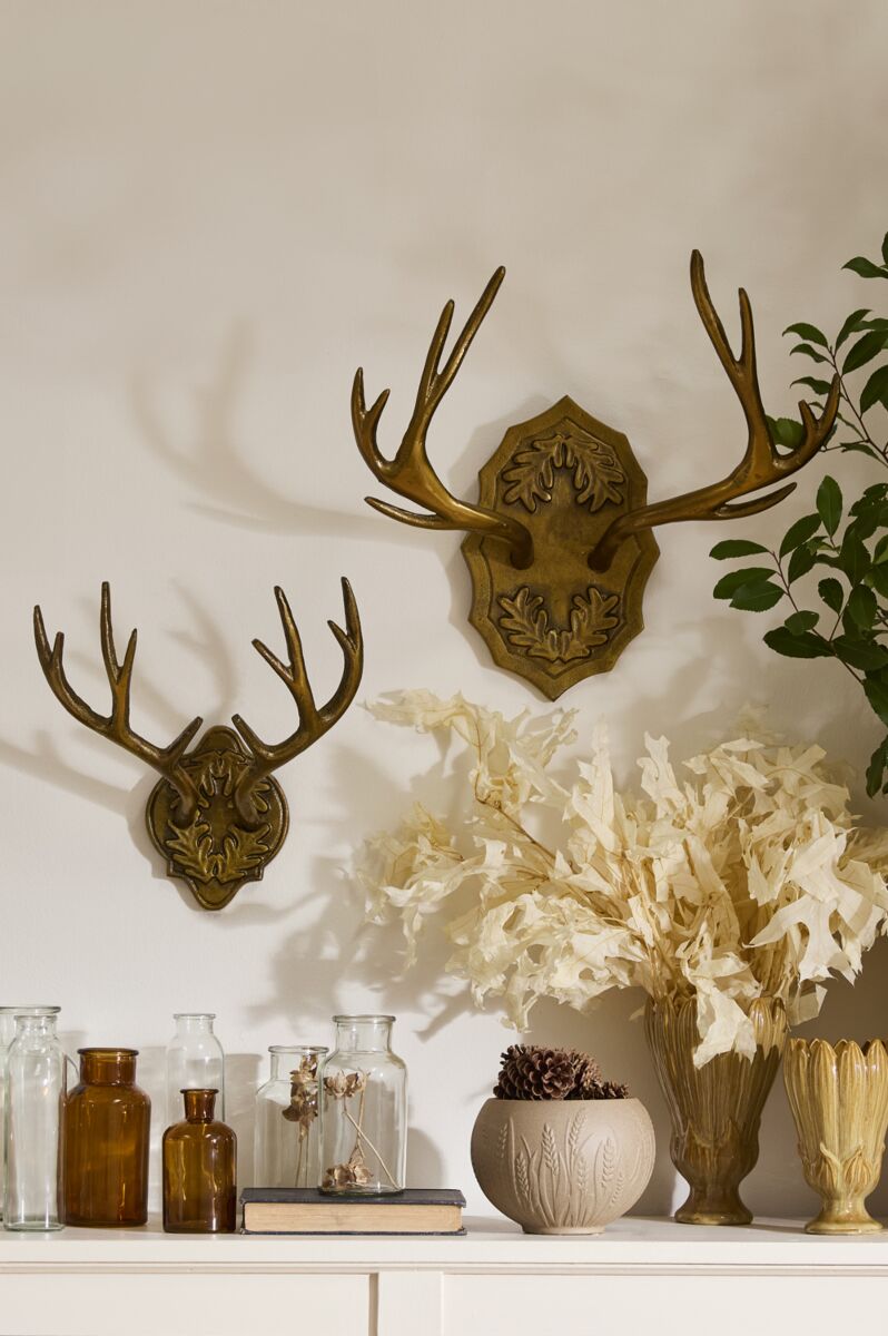 Oakdale Antler Wall Mount – Gold Deer Plaque